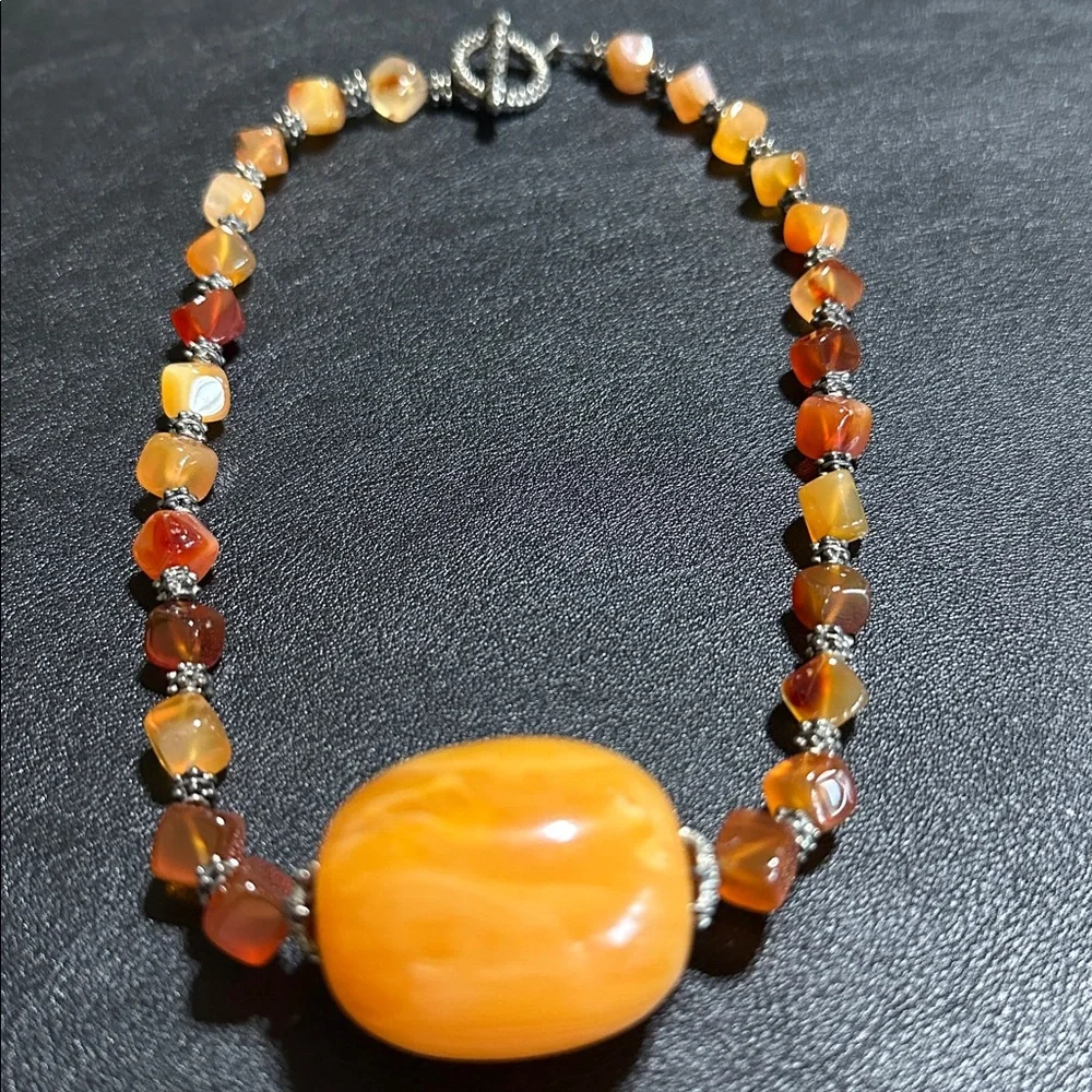 Cornelian Polished Stones With Bakelite Focal Point Large Bead Vintage Necklace